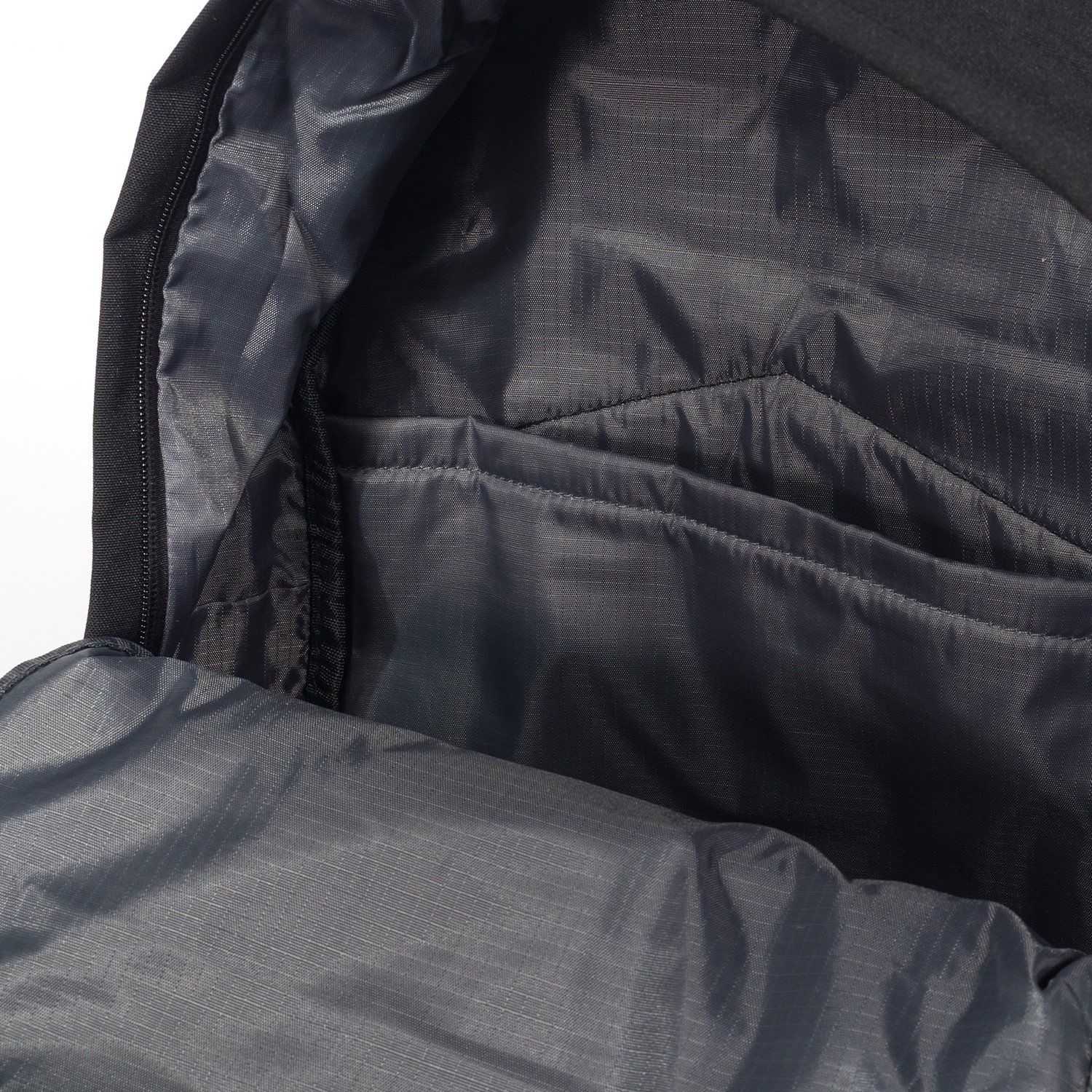 Рюкзак мужской городской, черный однотонный, с USB и чехлом от дождя, объем 28 л