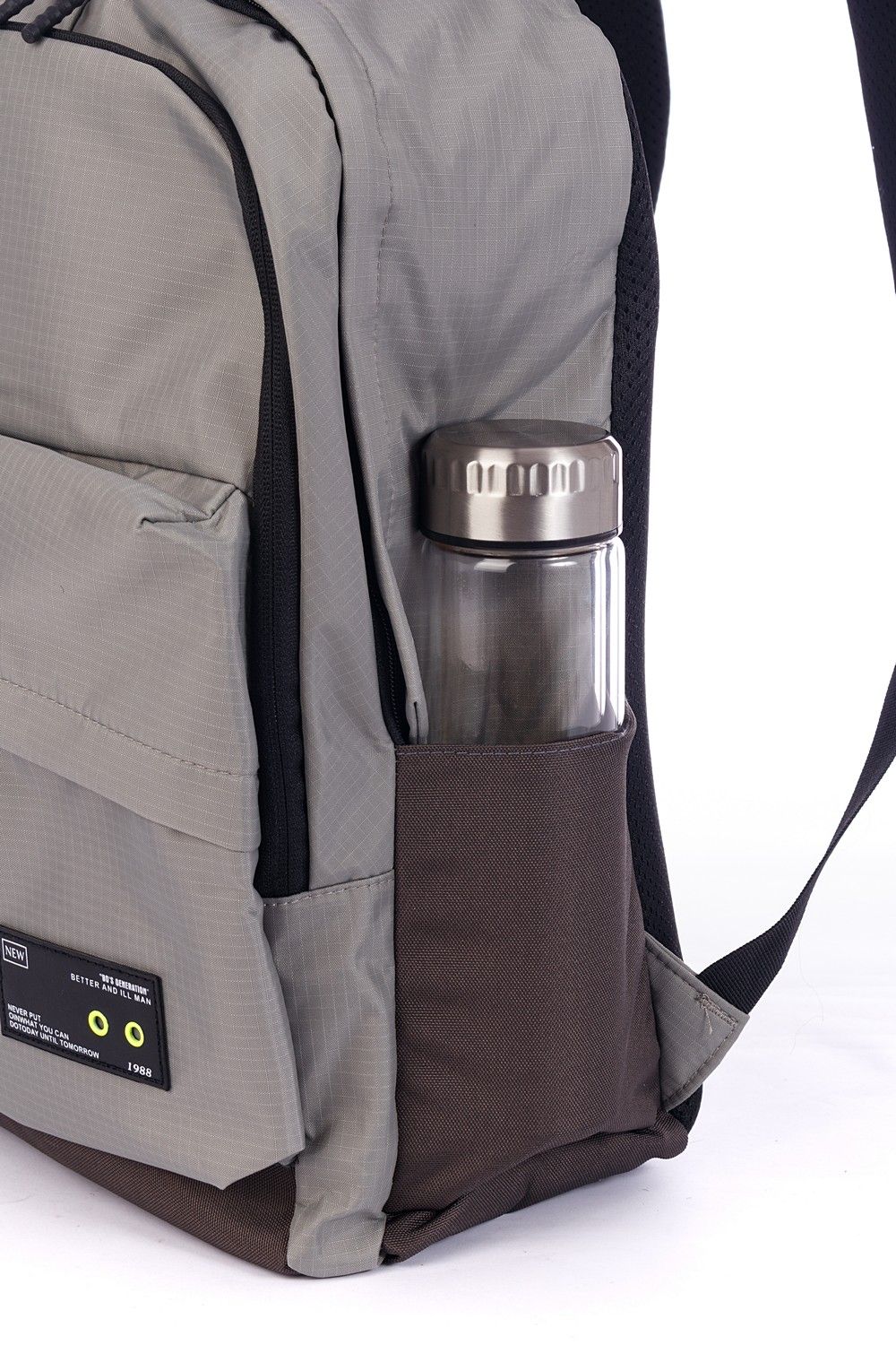 Рюкзак мужской светло-серый, однотонный, городской, с широкими лямками, 20л.